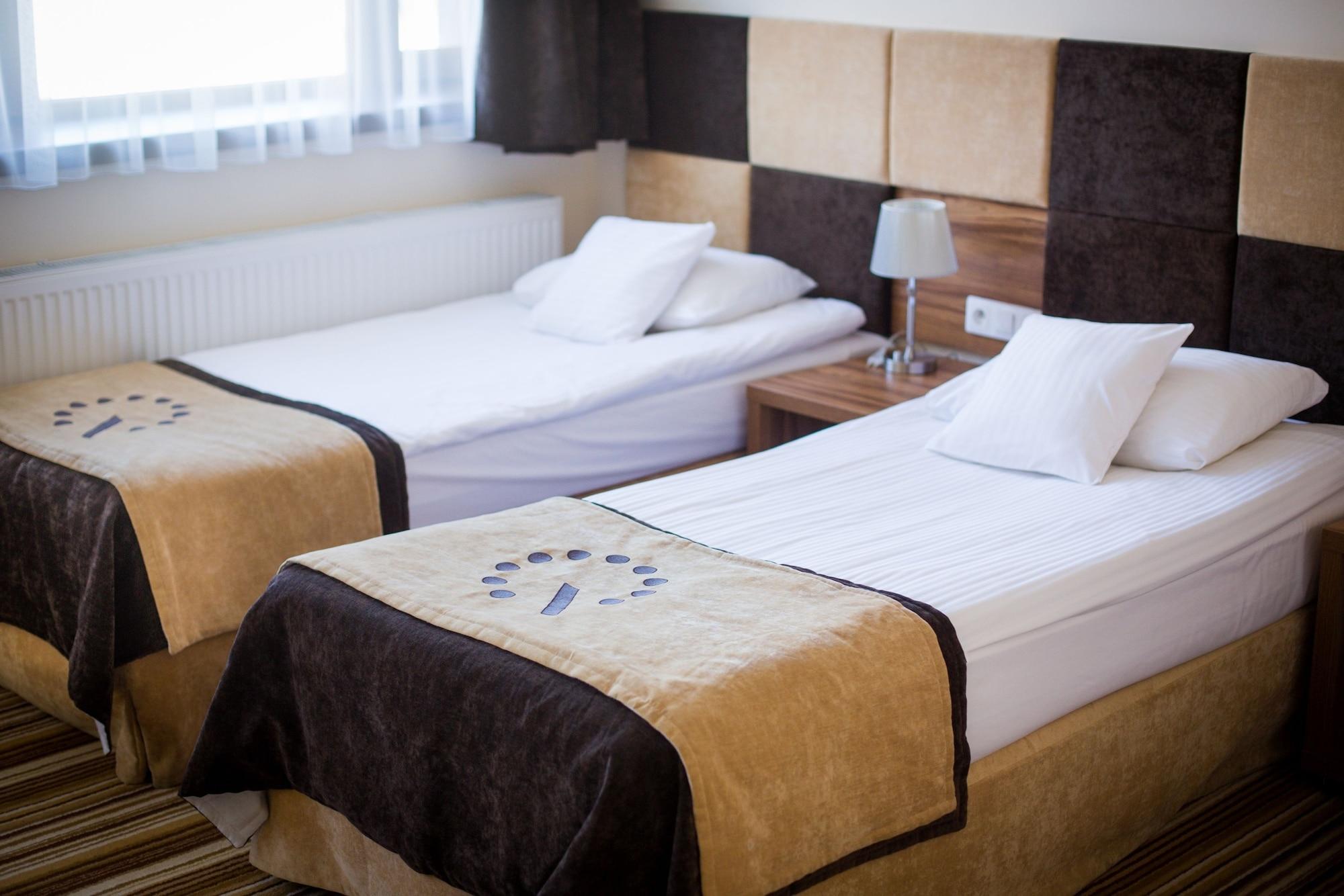 Boutique Hotel'S Kwiska - Legnicka Вроцлав Екстериор снимка