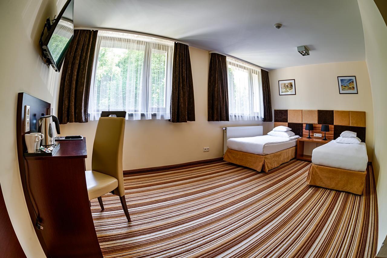 Boutique Hotel'S Kwiska - Legnicka Вроцлав Екстериор снимка